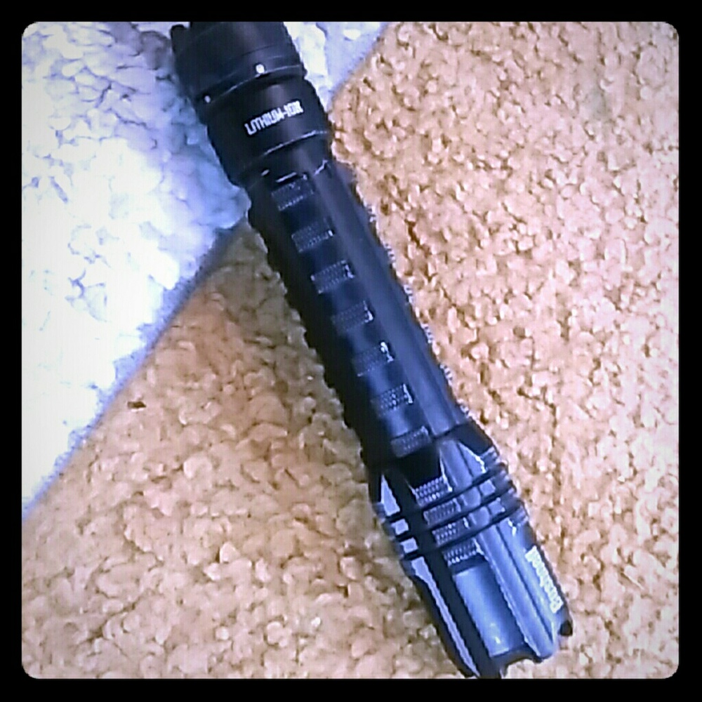 Led chargeable flash ligh lithium-ion